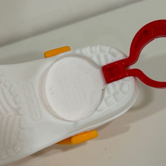 McDONALD'S X CROCS keychain HAPPY MEAL Miniature #7 #1 Character toy - Picture 4 of 9